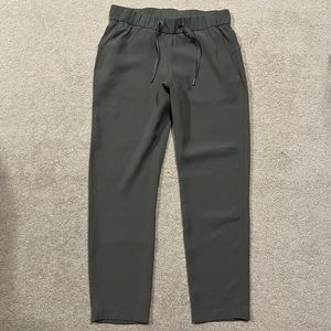Lululemon Woven Green/Grey On the Fly Pants
